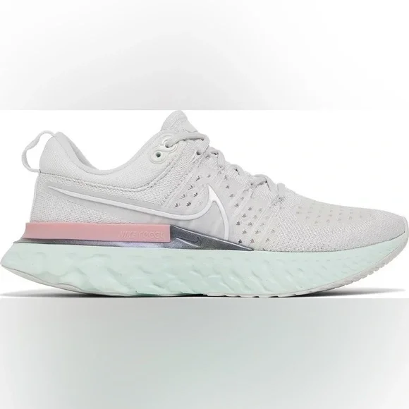 Nike React Infinity Run Flyknit 2 'Platinum Tint' - Picture 2 of 6